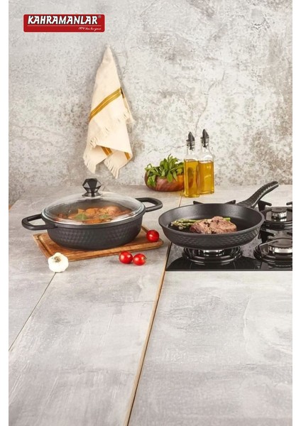 Iki Parça Döküm Seti, 26 Cm, Şık ve Dayanıklı Siyah Tasarım
