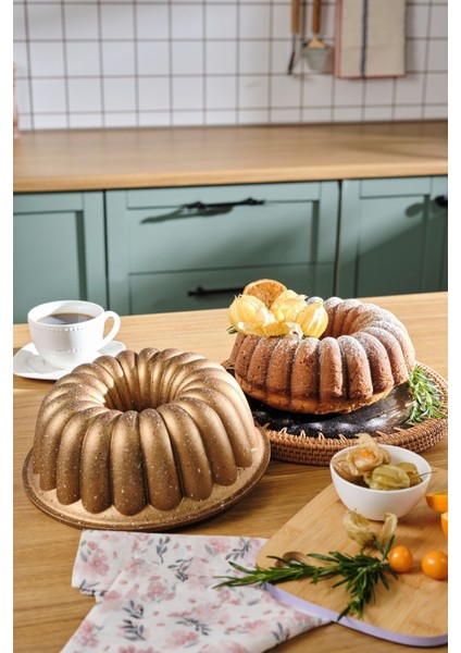 Altın Renkli, Döküm, Dilimli Kek Kalıbı, 25,5 Cm, Şık ve Dayanıklı Mutfak Gereci fiyatları