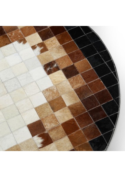 Kareli Kahverengi Beyaz Desenli Yuvarlak Dana Derisi Halı, Şık Salon ve Oturma Odası Halısı modelleri