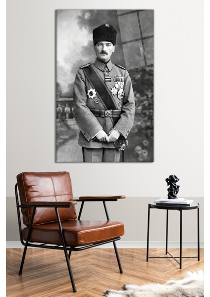 Üniformalı ve Madalyalı Atatürk Cam Tablo, Modern Ev Ofis Dekoru, Hediyelik Duvar Dekorasyonu fiyatları