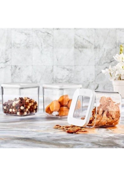 700 ml Kapasiteli Sızdırmaz Kare Plastik Saklama Kabı - 12'li Set (10.6 cm x 10.6 cm x 10.3 cm)