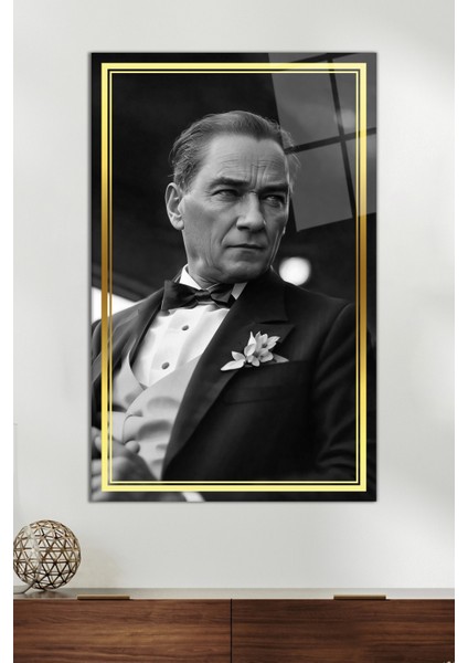 Gold Şeritli Gri Yapay Zeka Atatürk Portresi Cam Tablo, Ev Ofis Dekoru, Hediyelik Duvar Dekorasyonu