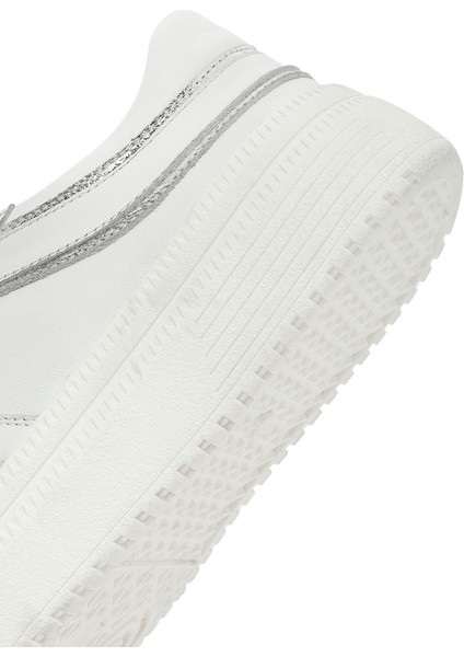 Kadın Beyaz Bağcıklı Kalın Tabanlı Deri Sneaker 25AFD510818
