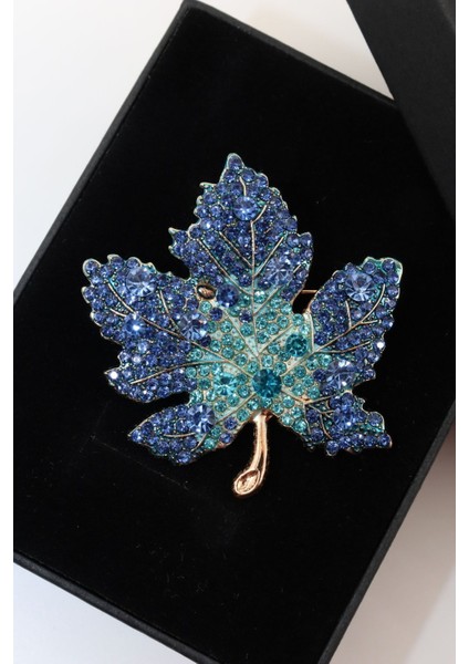 Zirkon Taşlı Akça Ağaç Yaprağı Broş. Yaka Iğnesi Akça Ağaç Broş. Kadın Broş. Akça Ağaç Yaprağı Broş. fiyatları