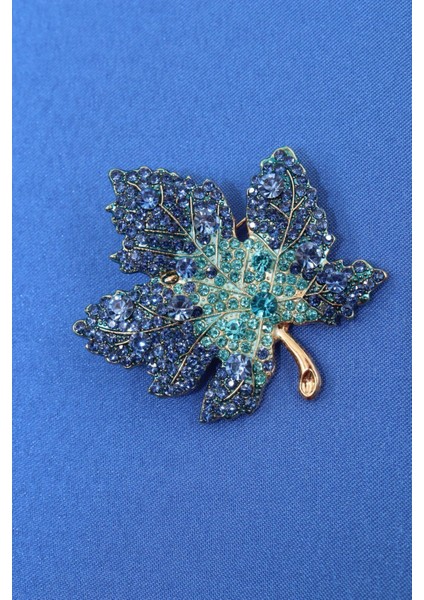 Zirkon Taşlı Akça Ağaç Yaprağı Broş. Yaka Iğnesi Akça Ağaç Broş. Kadın Broş. Akça Ağaç Yaprağı Broş. indirimleri