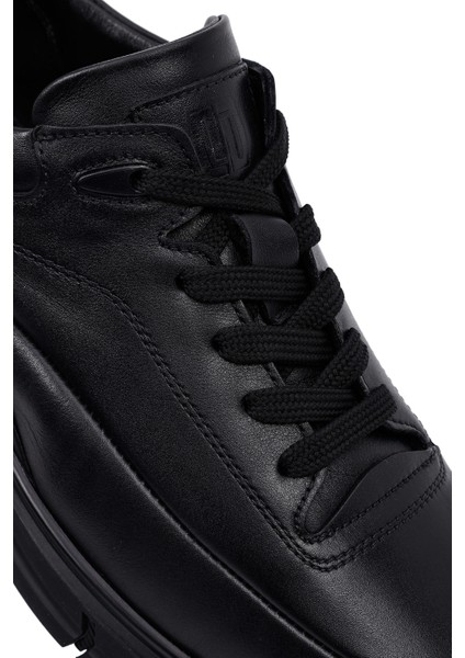 Erkek Siyah Bağcıklı Deri Casual Sneaker 25WFD650118