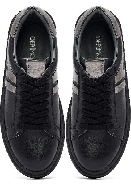 Kadın Siyah Bağcıklı Kalın Tabanlı Deri Sneaker 25AFD511118