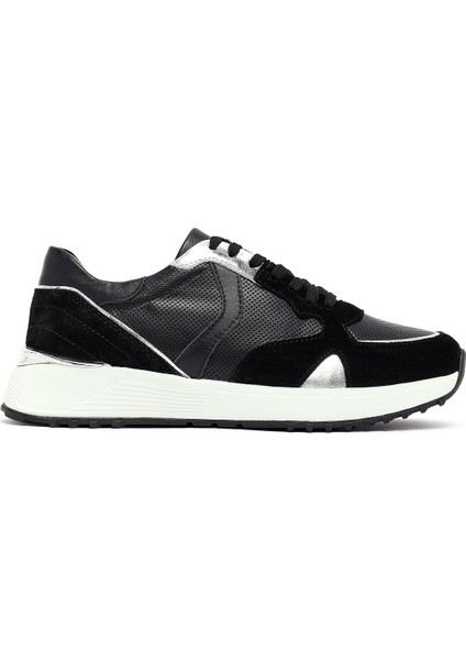 Kadın Siyah Bağcıklı Kalın Tabanlı Deri Sneaker 25AFD370714