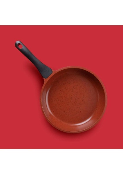 Kırmızı Granit Döküm Sahan ve Tava Seti, Dayanıklı ve Şık Mutfak Gereçleri modelleri