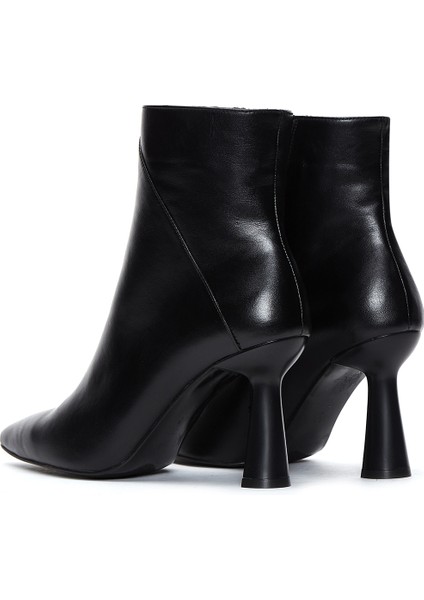 Kadın Siyah Fermuarlı Ince Topuklu Deri Bot 25WFD130718