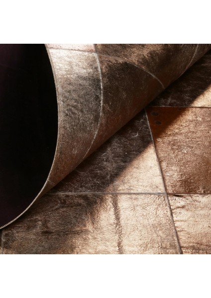 Kahverengi Tonlarında Doğal Dana Derisi Patchwork Halı – El Yapımı Hakiki Deri Lüks Giriş Halısı modelleri