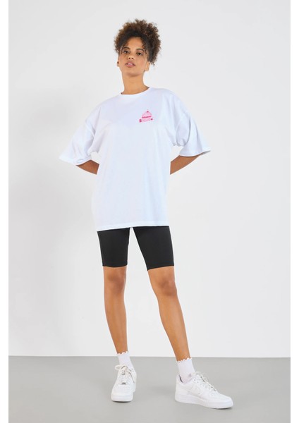 Trend Kadın Tişört - %100 Pamuk Kek Sweet Baskılı Oversize Beyaz fiyatları
