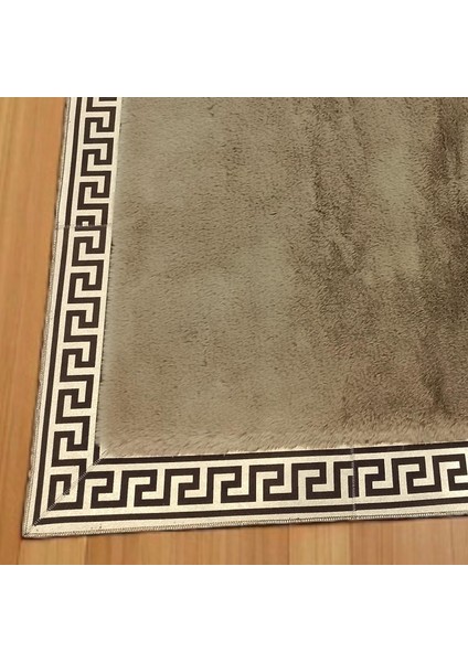 Altın Bordürlü Yumuşak Dokulu Krem Peluş Halı - Şık Mutfak Halısı modelleri