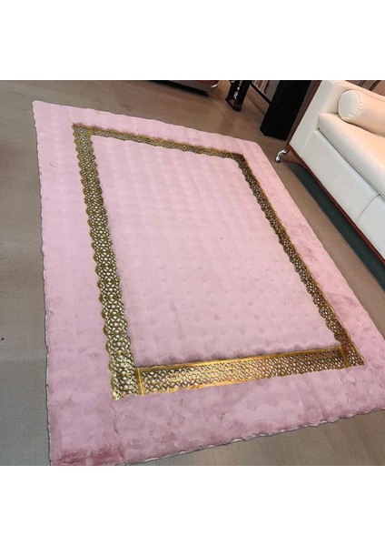 Pembe Peluş Halı - Altın Şeritli Yumuşak Halı, Kaymaz Taban Halı indirimleri