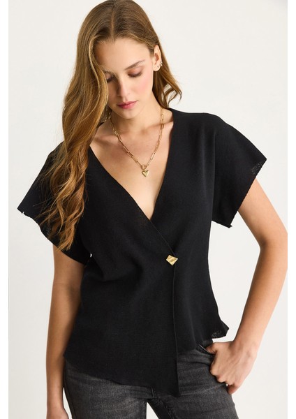 Kadın Gold Düğme Detaylı Kruvaze V Yaka Triko Bluz