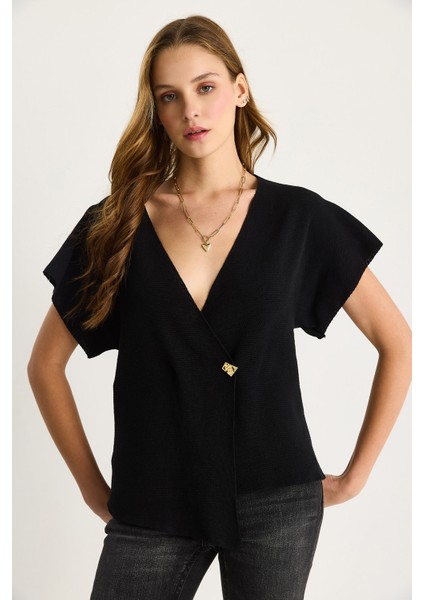 Kadın Gold Düğme Detaylı Kruvaze V Yaka Triko Bluz modelleri