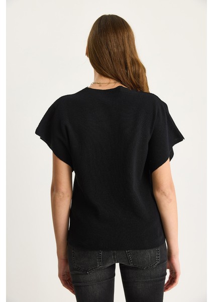 Kadın Gold Düğme Detaylı Kruvaze V Yaka Triko Bluz