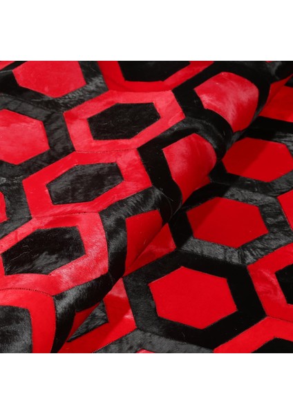 Siyah Kırmızı Doğal Dana Derisi Patchwork Halı – El Dokuma Hakiki Deri Modern Salon Halısı modelleri