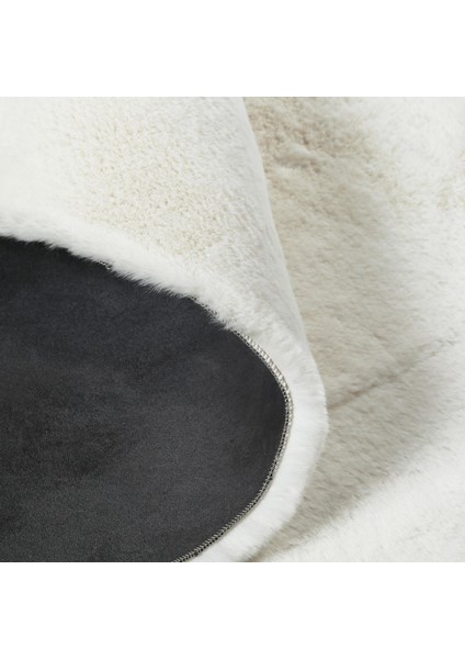 Beyaz Yuvarlak Peluş Halı – Yumuşak Dokulu Kaymaz Tabanlı Dekoratif Halı fiyatları