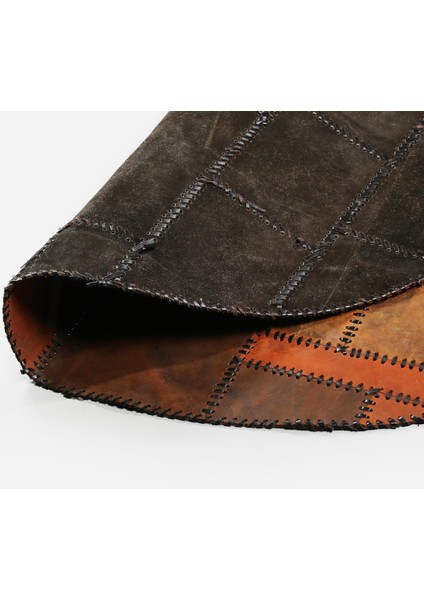 Kırmızı Tonlarında Yuvarlak Dana Derisi Halı - Şık Oturma Odası Halısı modelleri