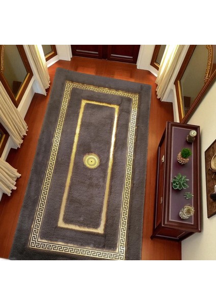 Altın Bordürlü Koyu Gri Peluş Halı – El Yapımı Modern ve Şık Salon Halısı modelleri