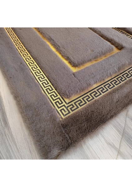 Altın Bordürlü Koyu Gri Peluş Halı – El Yapımı Modern ve Şık Salon Halısı fırsatları