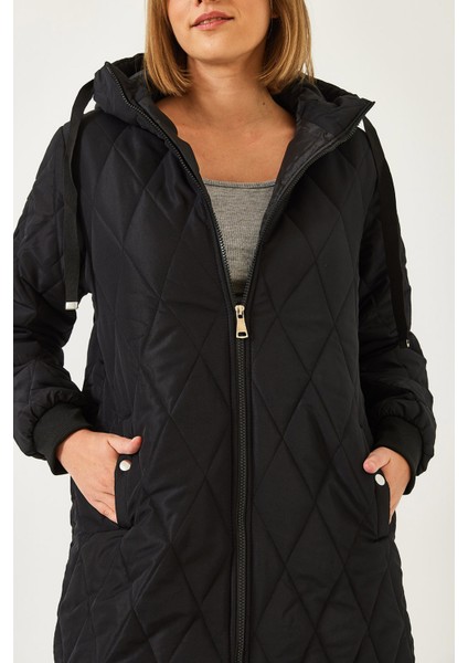 Kadın Kapişonlu Kapitone Mont fiyatları