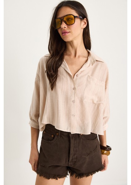 Kadın Kendinden Çizgili Yarım Kollu Tek Cep Detaylı Gömlek