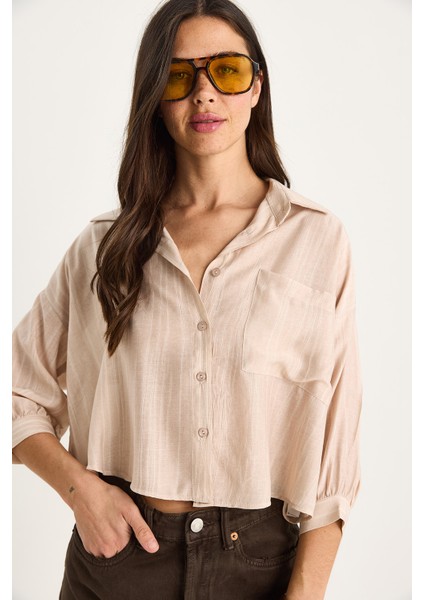 Kadın Kendinden Çizgili Yarım Kollu Tek Cep Detaylı Gömlek fırsatları