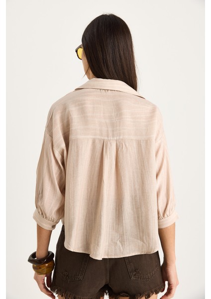 Kadın Kendinden Çizgili Yarım Kollu Tek Cep Detaylı Gömlek