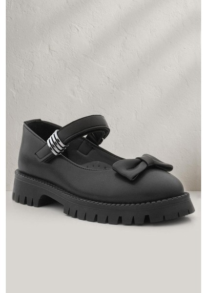 Siyah Mat Kalın Tabanlı Metal Detaylı Cırtlı Kız Çocuk Babet