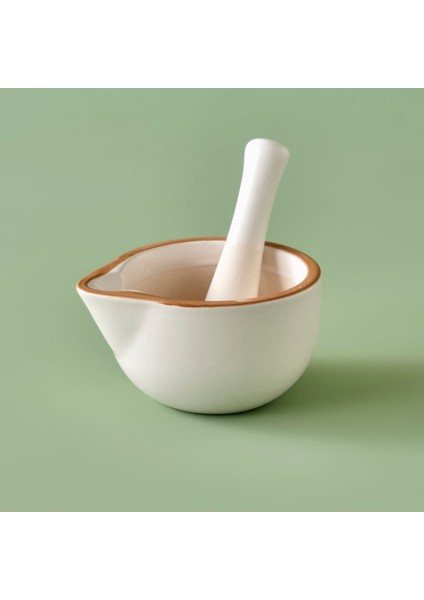 Beyaz Havan Şişe 330 Ml, Şık ve Hafif Içme Suyu Şişesi