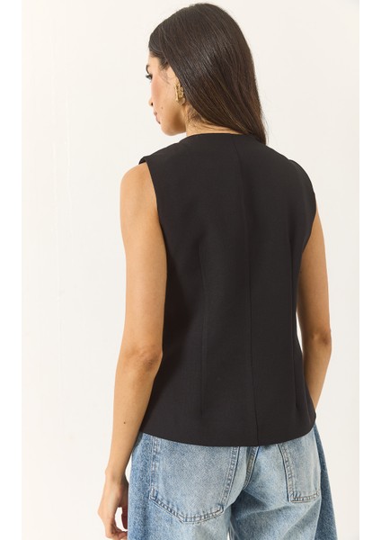 Kadın Regular Bisilet Yaka Gold Düğme Detaylı Astarlı Dokuma Yelek fiyatları