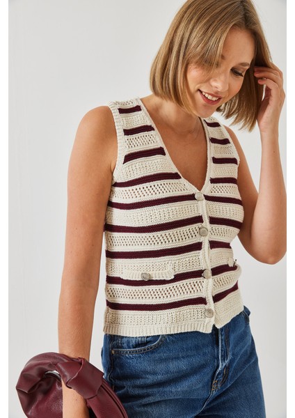 Kadın V Yaka Üç Düğmeli Çizgili Triko Yelek modelleri