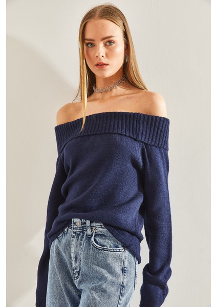 Kadın Madonna Yaka Triko Kazak fiyatları