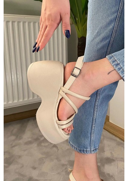 Kadın Anita Bej Biyeli Kalın Taban Ortopedik Sandalet K-3020