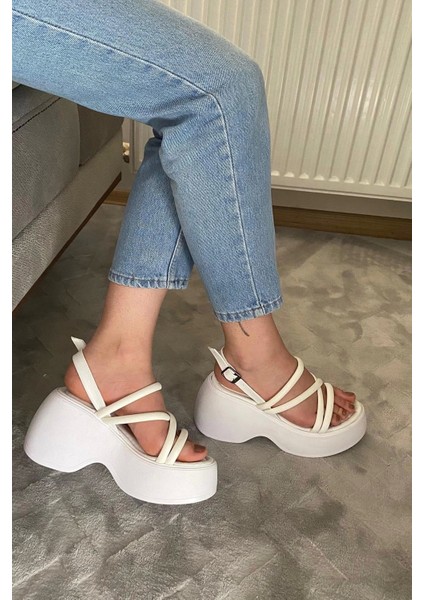 Kadın Anita Beyaz Biyeli Kalın Taban Ortopedik Sandalet K-3020 indirimleri