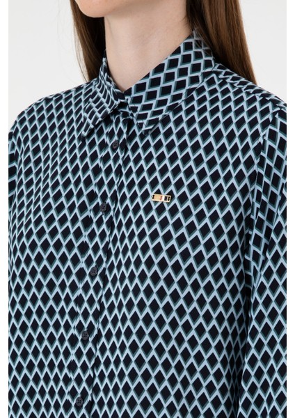 Kadın Lacivert Gömlek Desenli 50317243-VR033