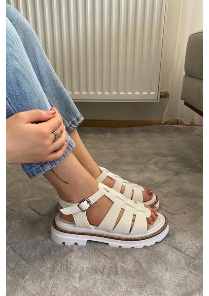 Kadın Desma Beyaz Kafes Model Vardola Deyatlı Kalın Taban Ortopedik Sandalet K-140 indirimleri