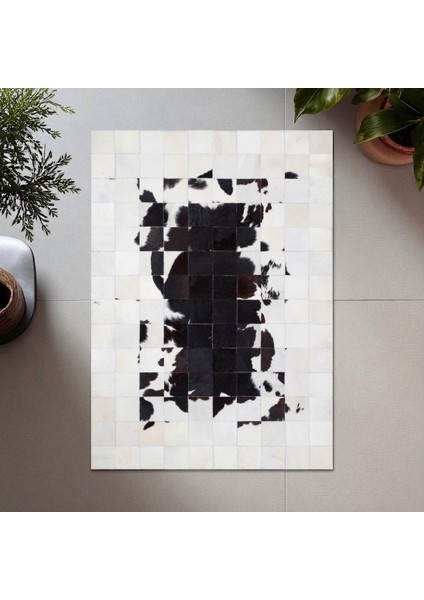 Siyah Beyaz Dana Derisi Patchwork Halı, Şık ve Modern Tasarımlı Hakiki Deri Halı, Kaymaz Tabanlı Halı