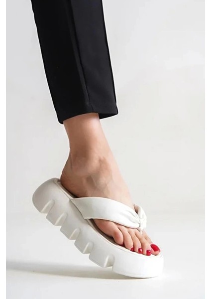Kadın Tokyo Beyaz Kalın Tabanlı Parmak Arası Terlik