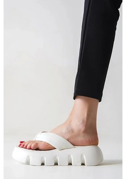 Kadın Tokyo Beyaz Kalın Tabanlı Parmak Arası Terlik modelleri
