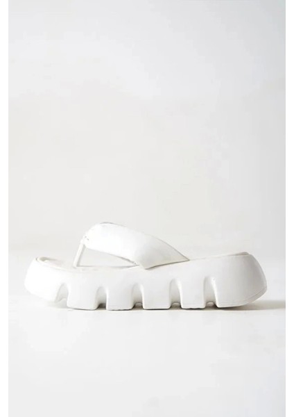 Kadın Tokyo Beyaz Kalın Tabanlı Parmak Arası Terlik indirimleri