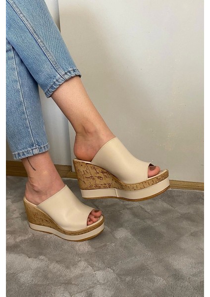 Kadın Morgan Bej Cilt 10 cm Dolgulu Mantar Taban Şerit Sargılı Terlik K-500 indirimleri
