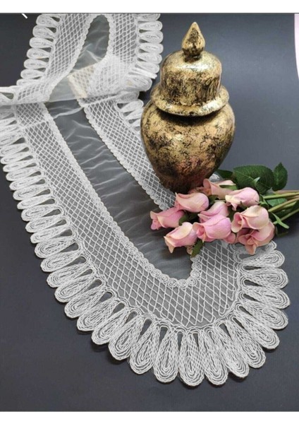 Kadife Detaylı Krem Runner, 120X30CM, Şık ve Zarif Ev Dekorasyonu Parçası