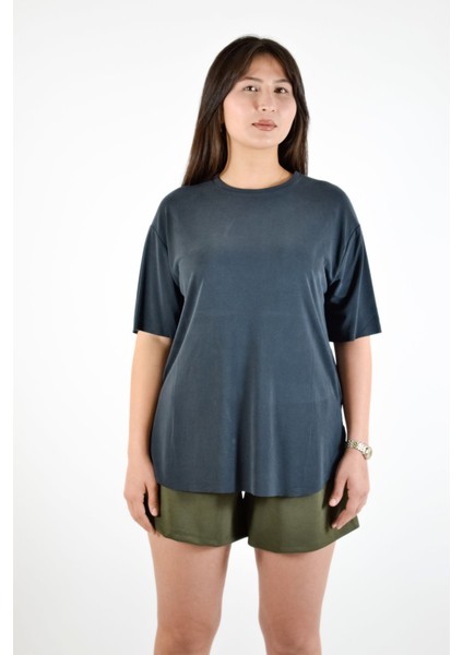 Sıfır Yaka Yan Yırtmaçlı Modal Basic T-Shirt