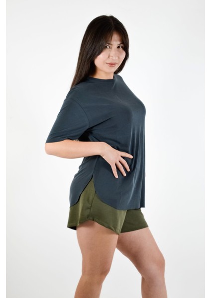 Sıfır Yaka Yan Yırtmaçlı Modal Basic T-Shirt modelleri