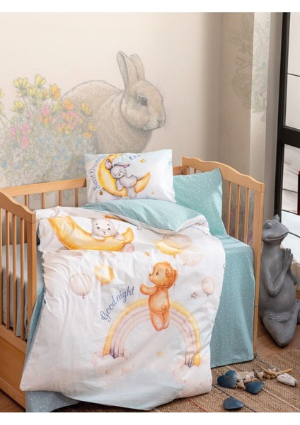Mavi Bebek Nevresim Takımı, Yumuşak ve Rahat Uyku Için Tasarlandı