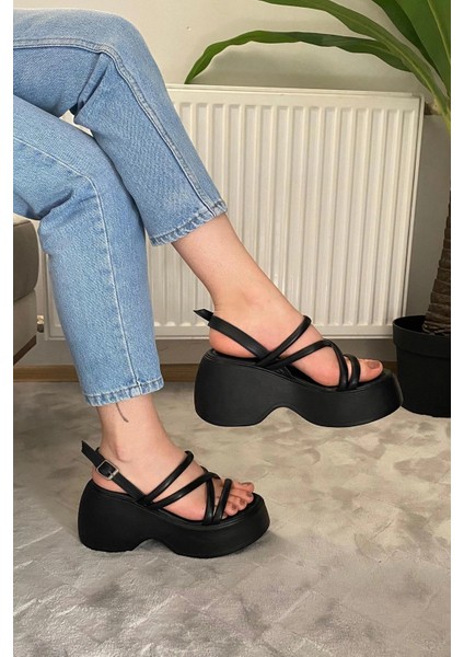 Kadın Anita Siyah Biyeli Kalın Taban Ortopedik Sandalet K-3020