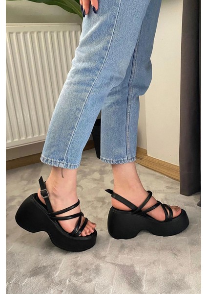 Kadın Anita Siyah Biyeli Kalın Taban Ortopedik Sandalet K-3020 fiyatları